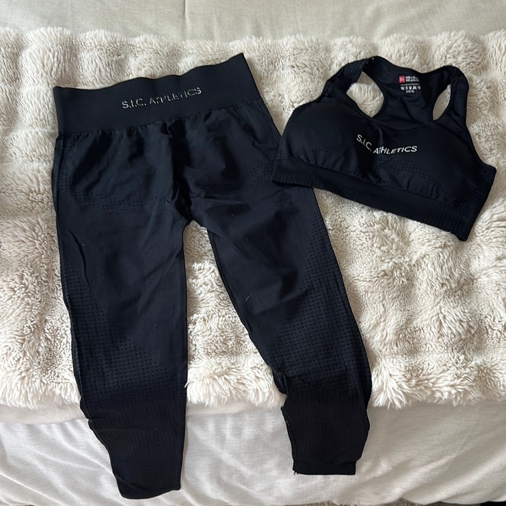 S.I.C Athletics Black Sports Bra and Leggings Set